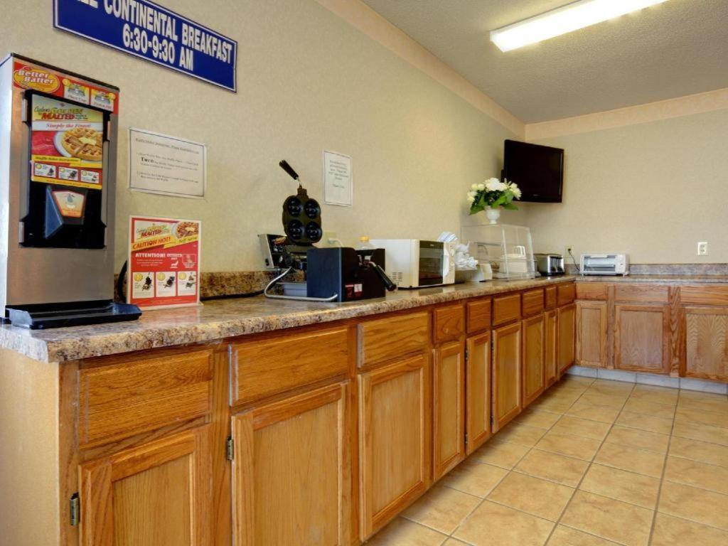 Americas Best Value Inn & Suites Macon Dış mekan fotoğraf